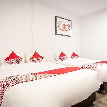 Oyo 835 Metropolitan Home Stay Medan Ngoại thất bức ảnh